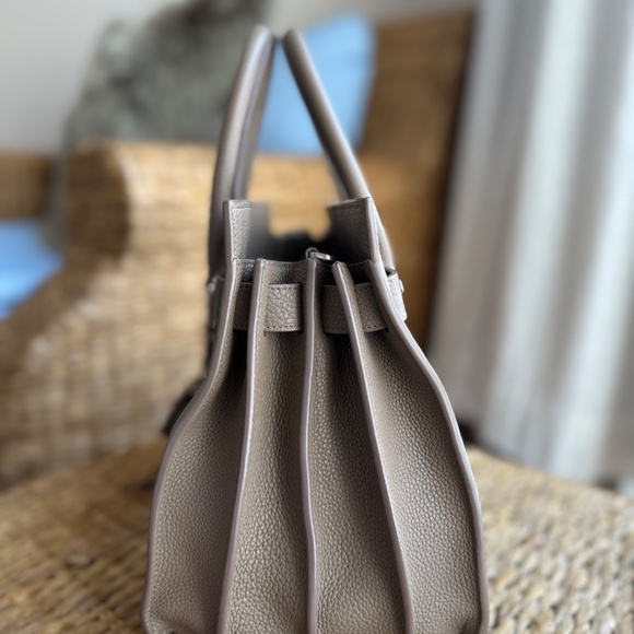 Sac De Jour Supple in Taupe - Picture 3 of 13
